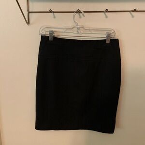 Express Black Pencil Skirt (Knee-Length), Size 4